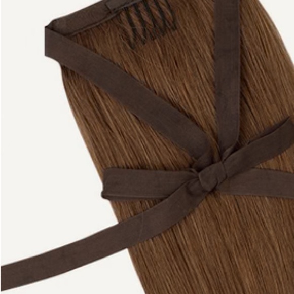 NIOB** Light Brown 20” Human Hair Ponytail Has Never Been Removed From Box / Bag - Picture 2 of 8